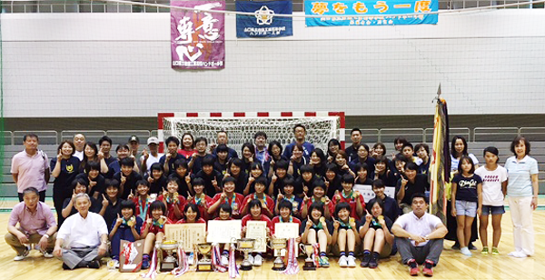 茨城県立水海道第二高等学校女子ハンドボール部の写真