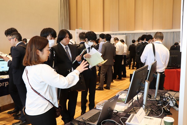 展示会（小ホール）の様子