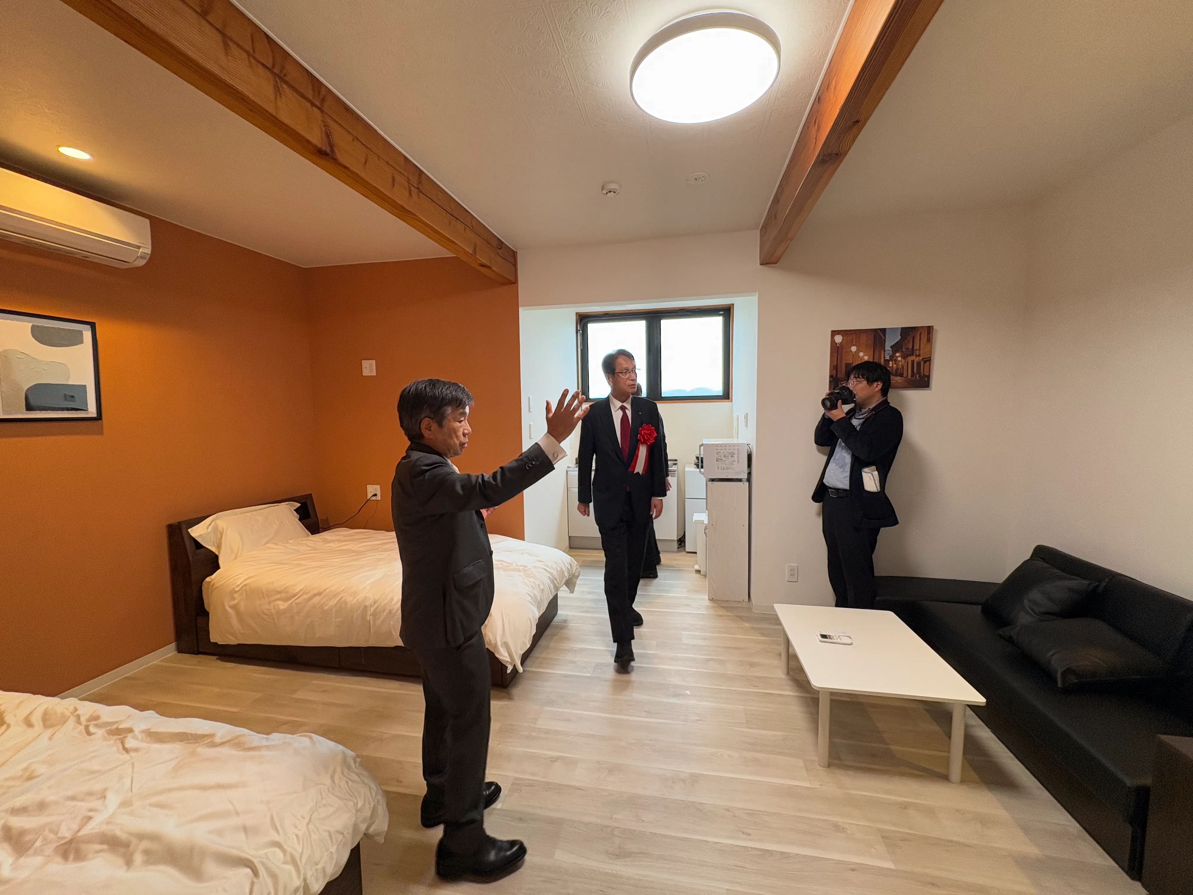 見学の様子１