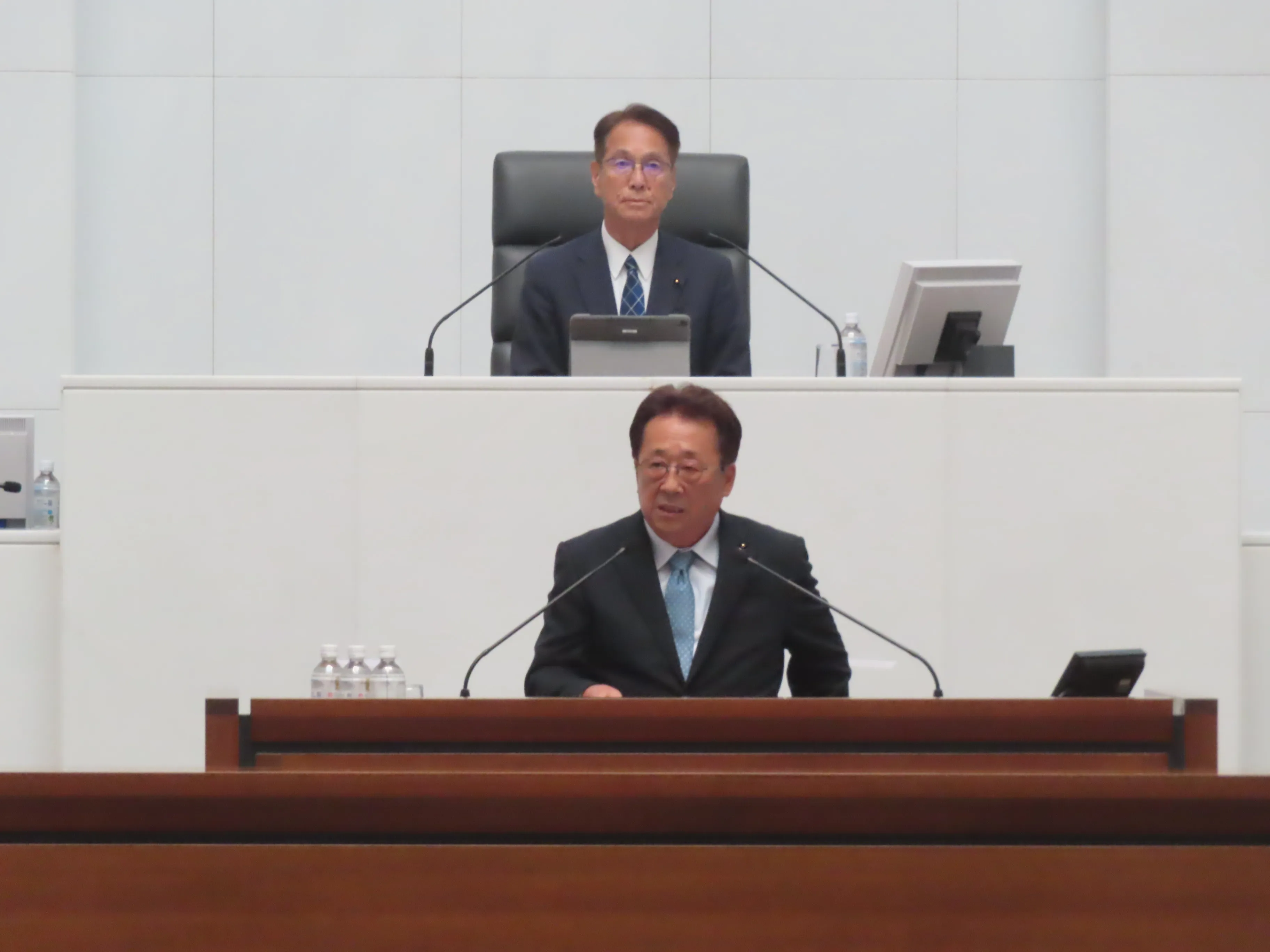 本会議の様子２