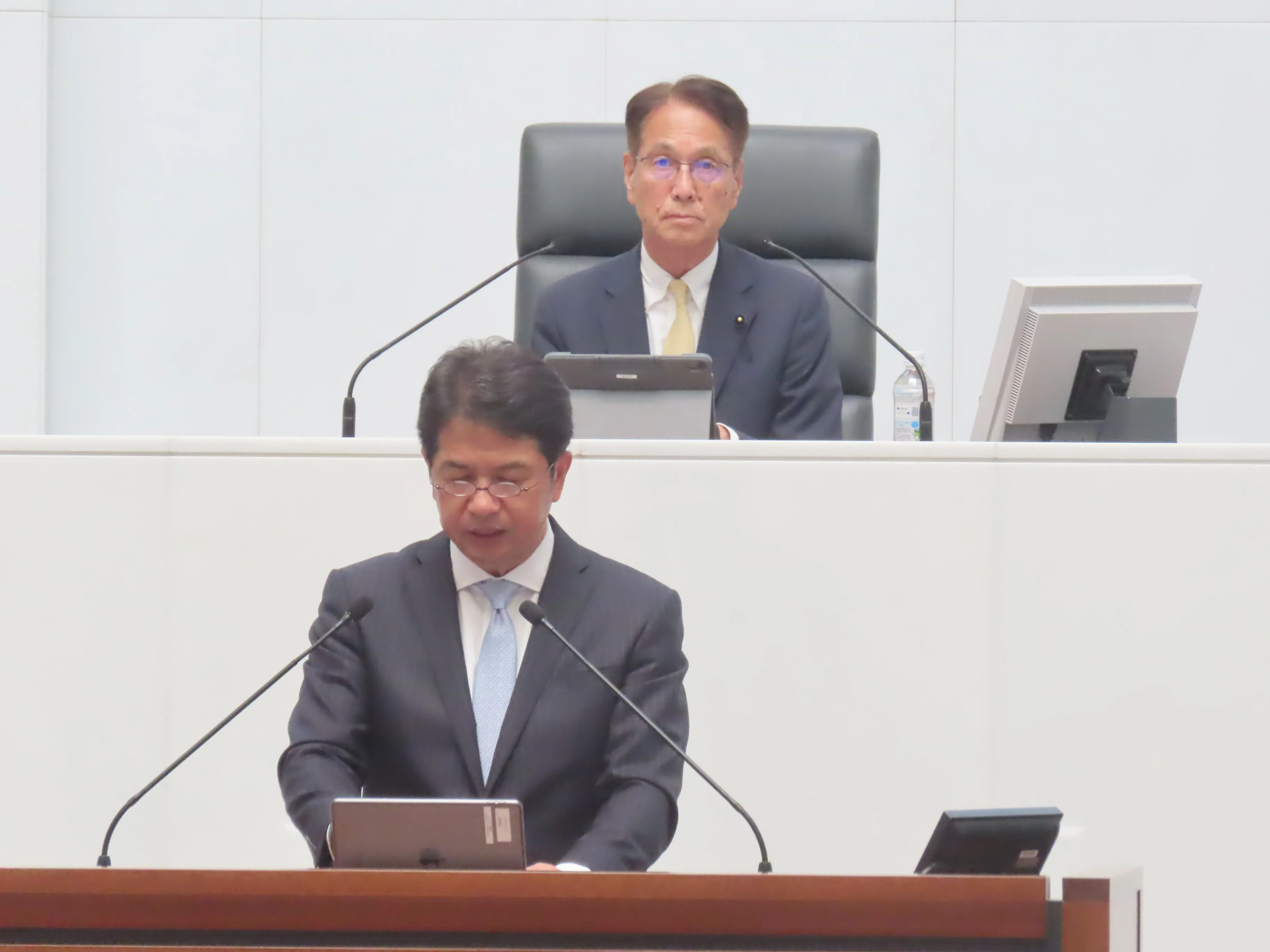 本会議の様子４