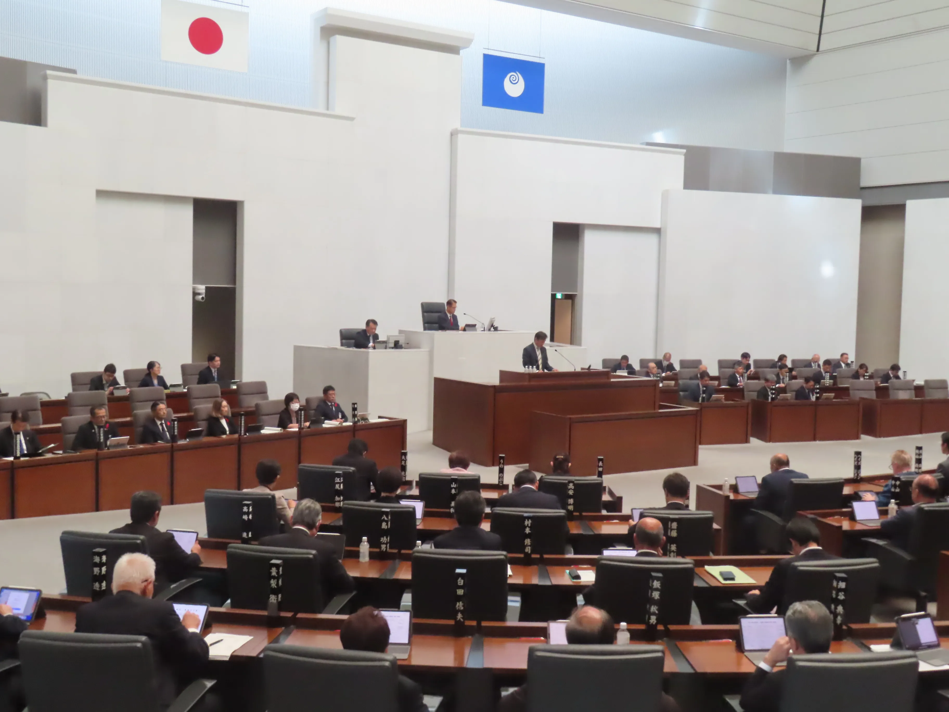 本会議の様子１
