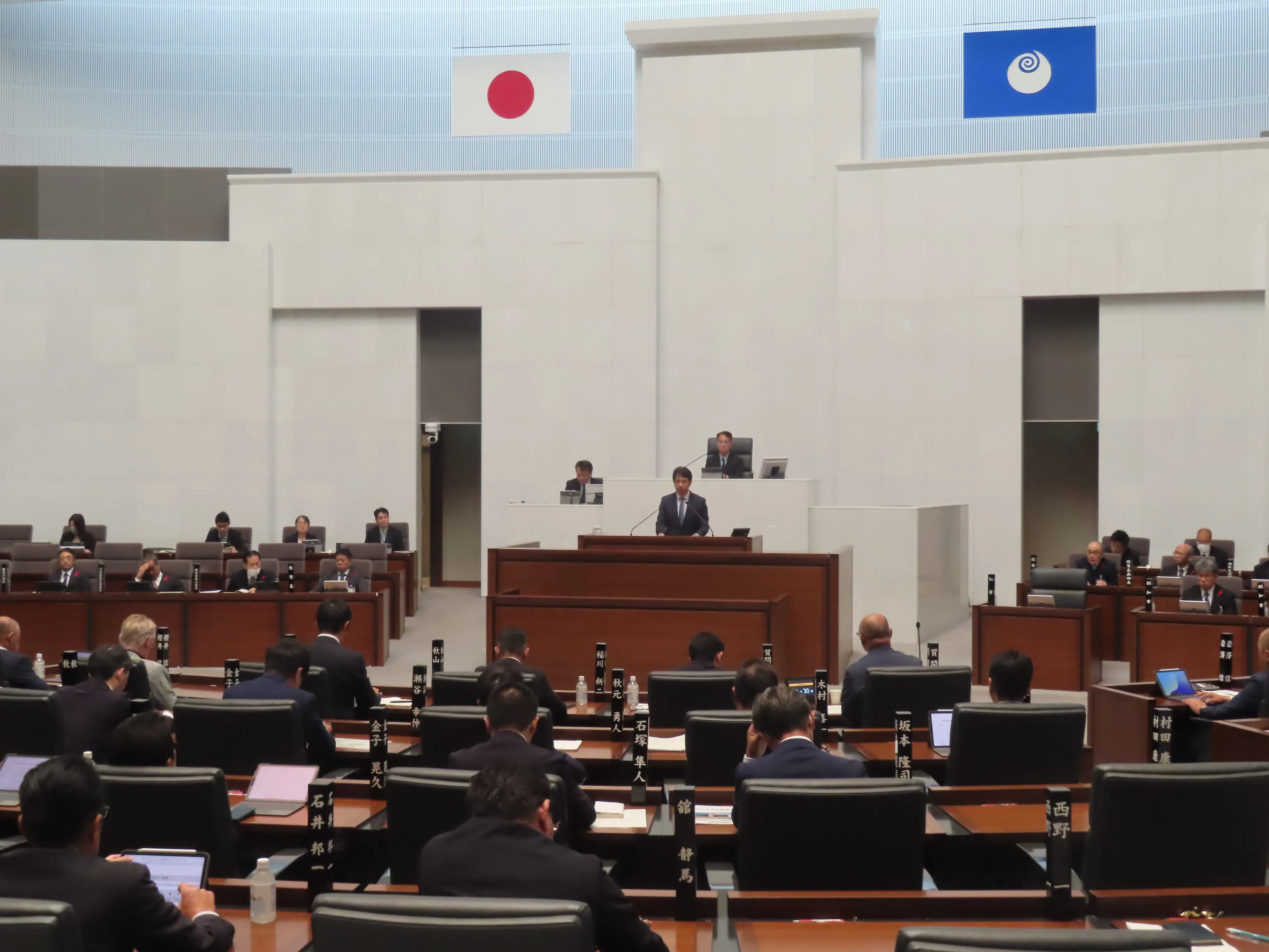 本会議の様子１