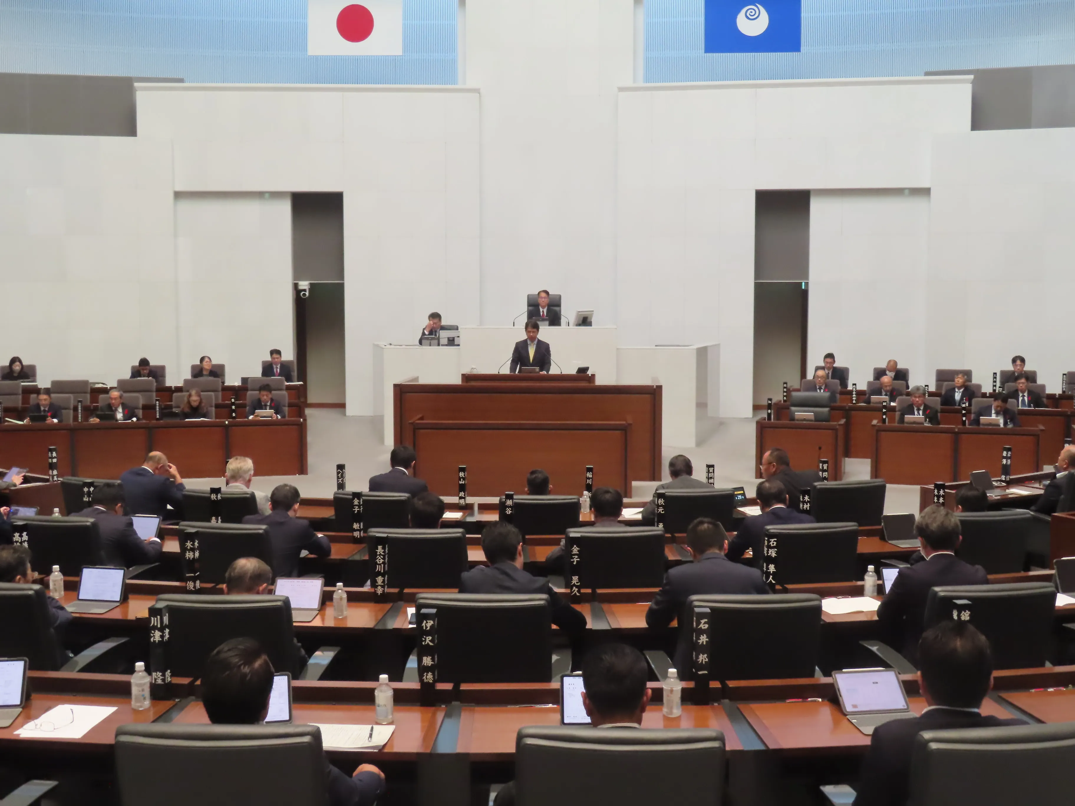 本会議の様子１