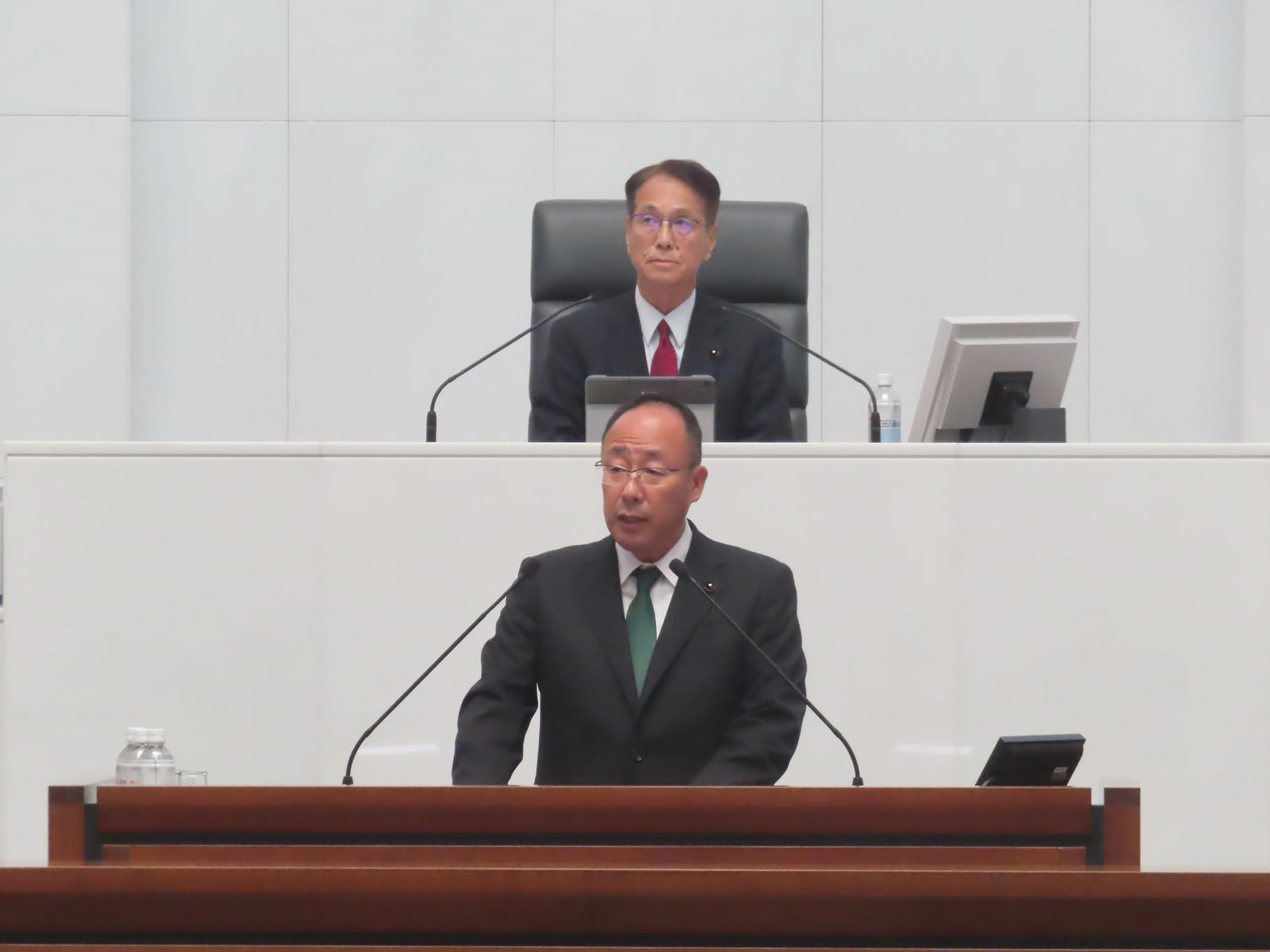 本会議の様子２