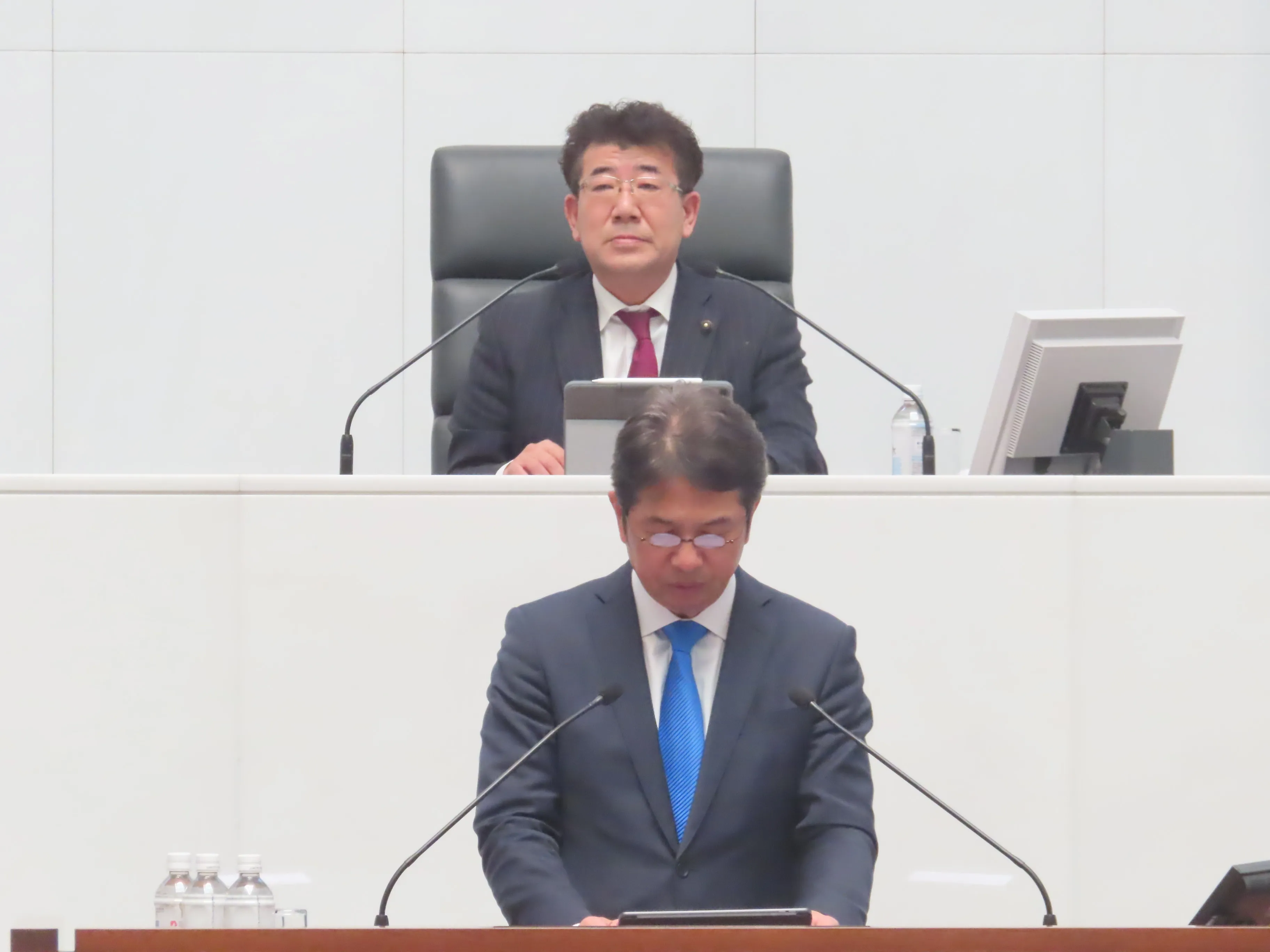 定例会の様子２