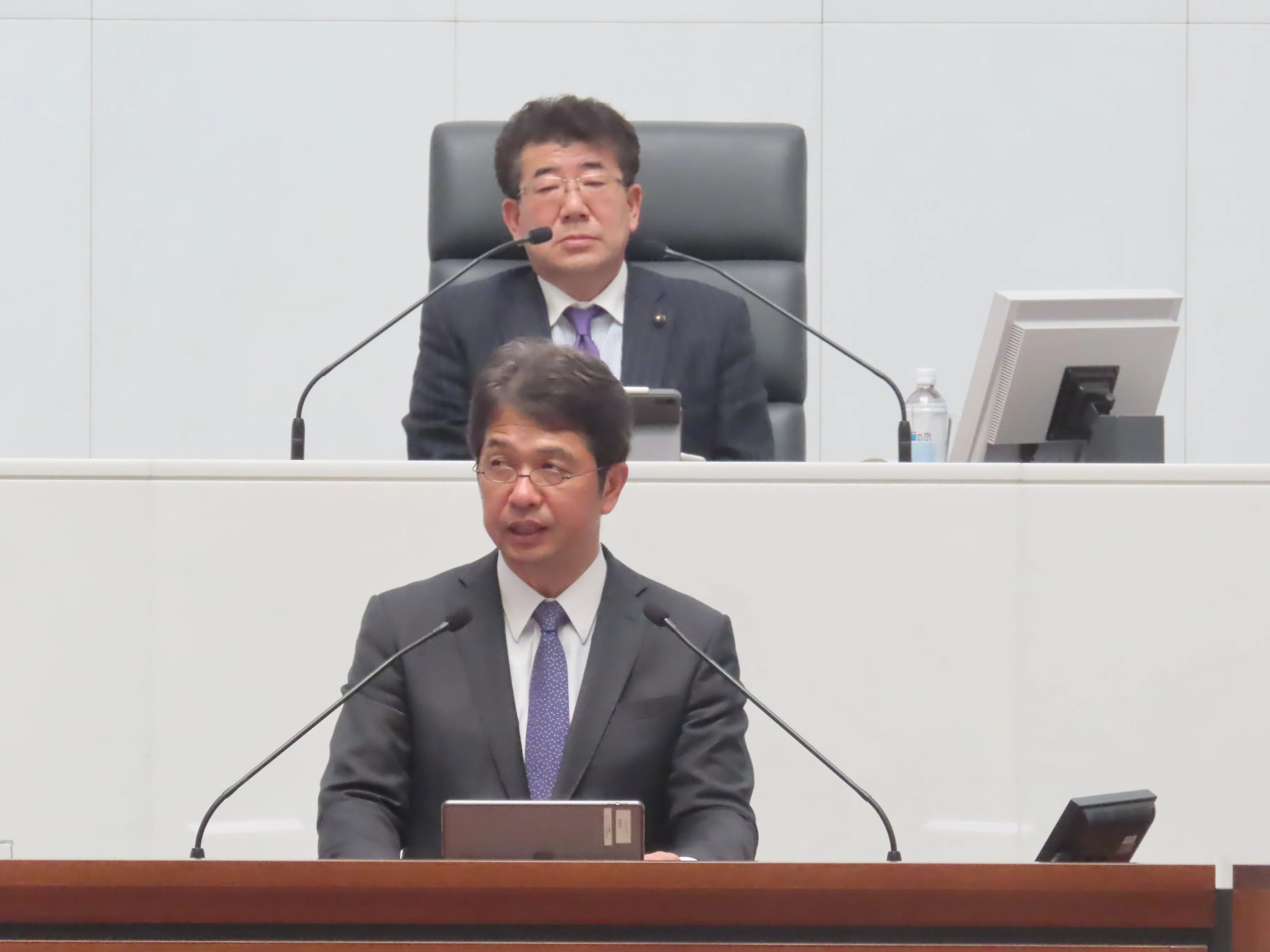 定例会の様子３