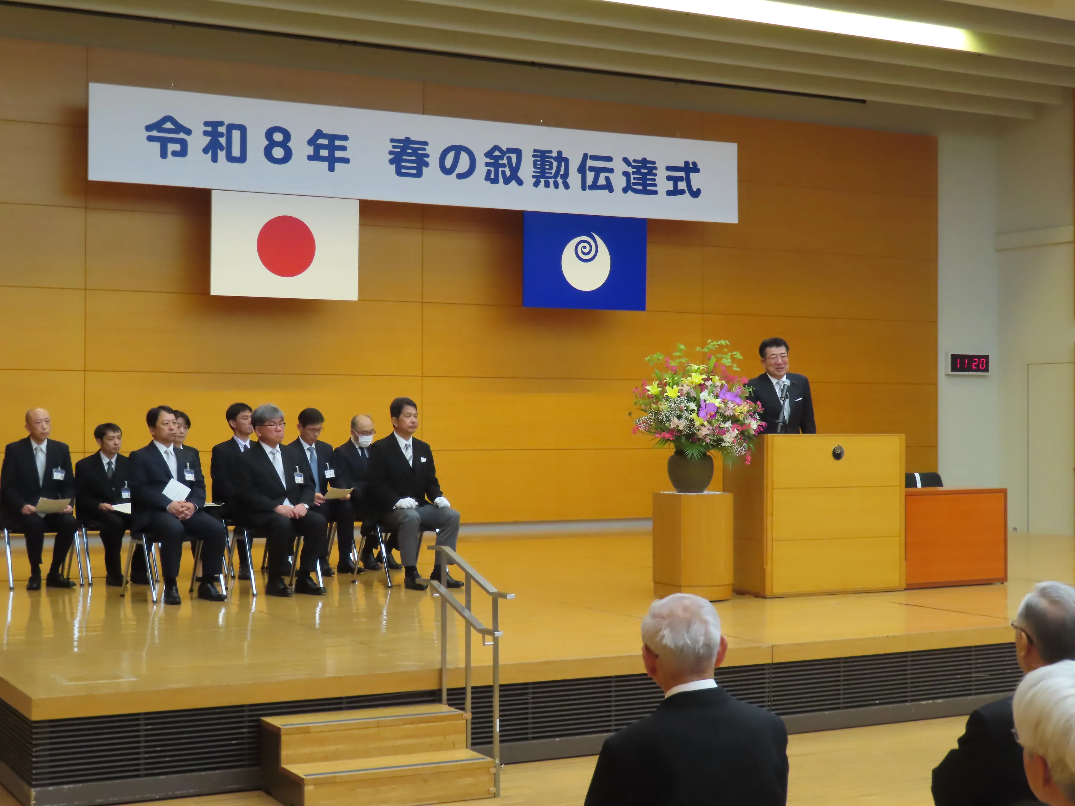 叙勲の様子２