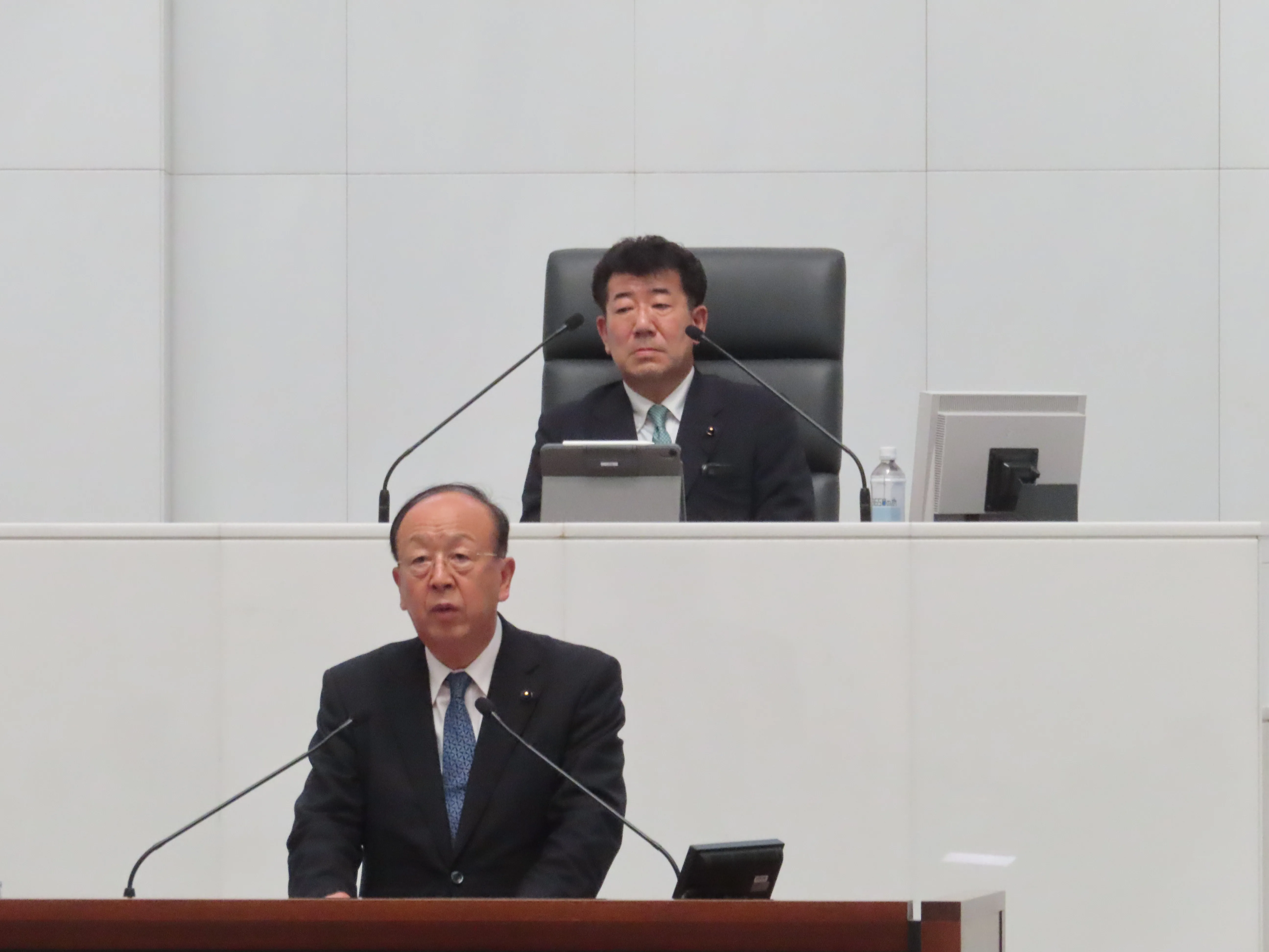 本会議の様子２