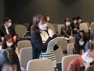 出前委員会の様子（令和4年10月13日　保健福祉医療委員会）