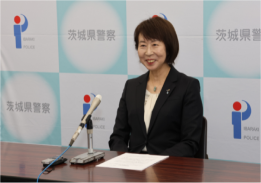 草野委員会見写真