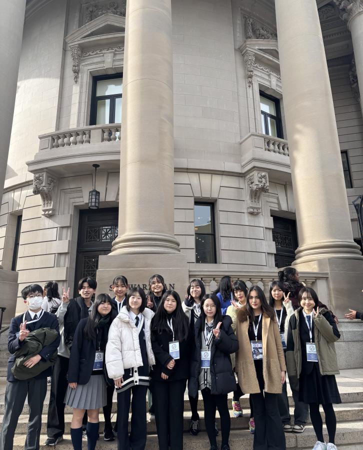 建物前集合写真