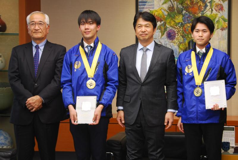 知事・選手　写真